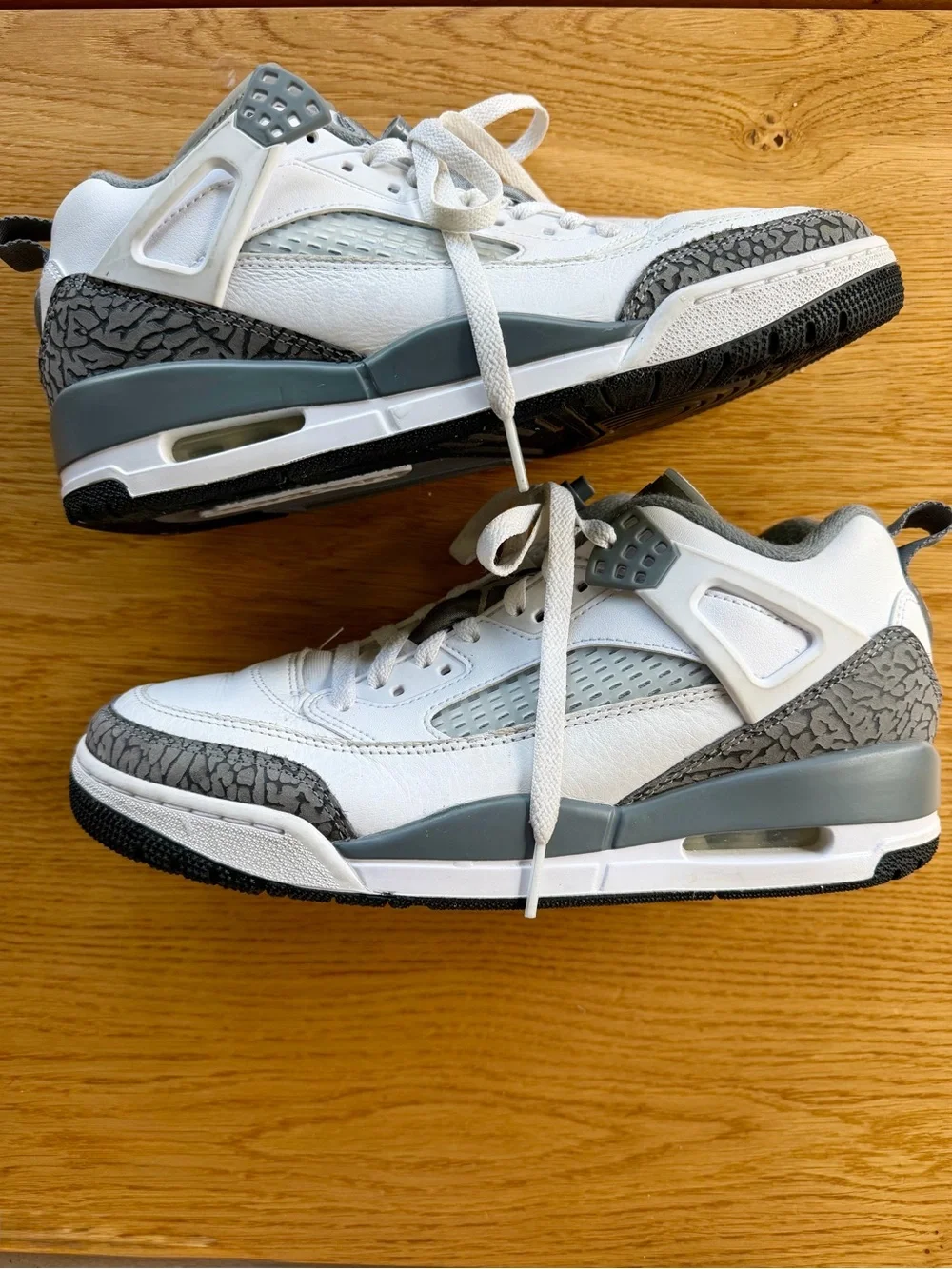 Jordan sneakers white